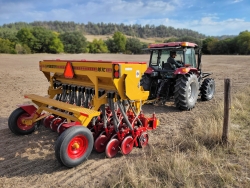 Haybuster 10' no-till drill